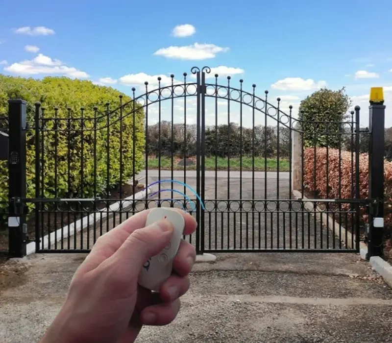 Swing-Gate