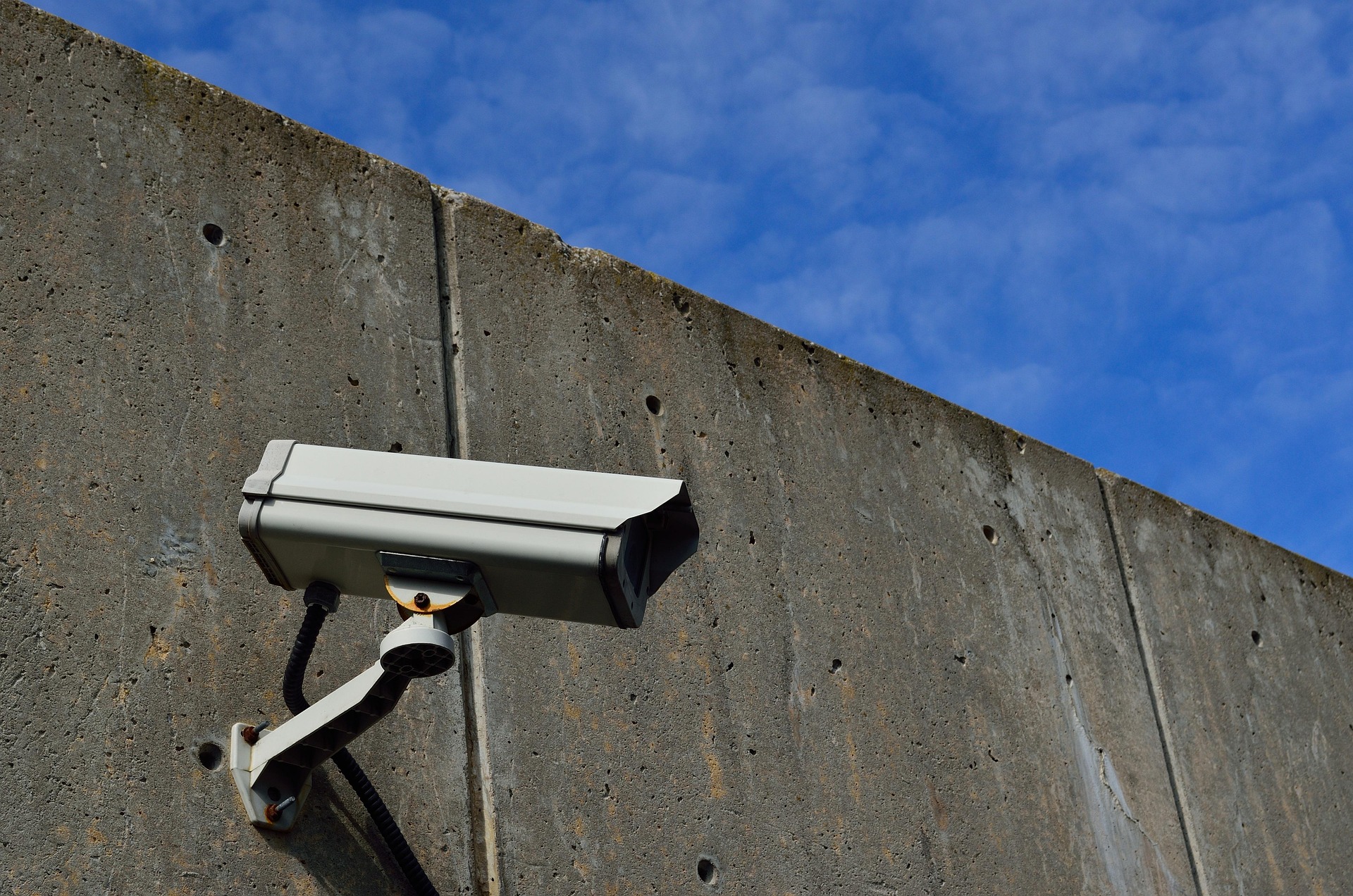 elasticcomputefarm-cctv-1144366_1920